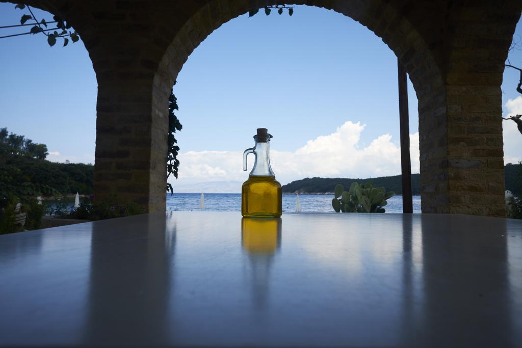 Krouzeri Aparthotel Nisaki (Corfu)