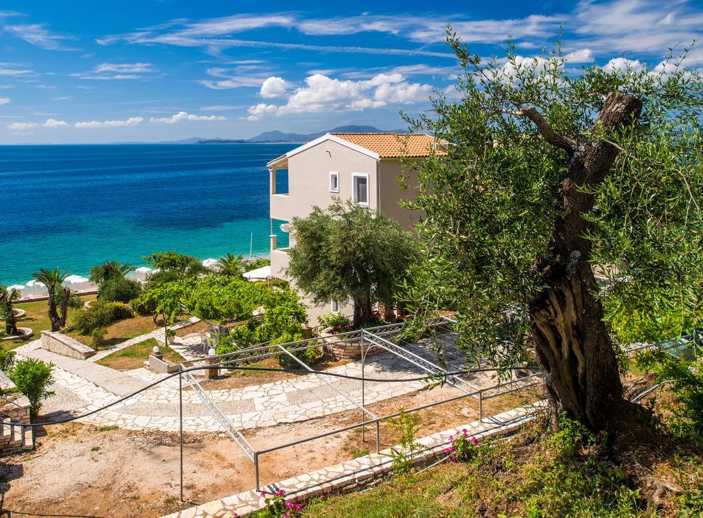 Krouzeri Aparthotel Nisaki (Corfu)