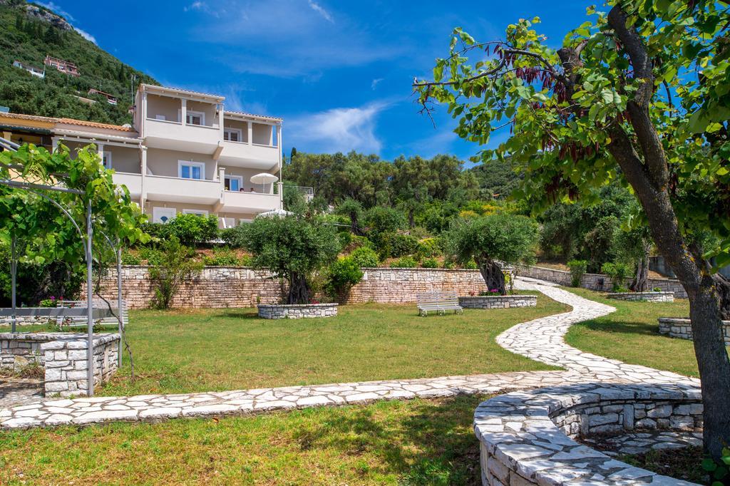 Krouzeri Aparthotel *