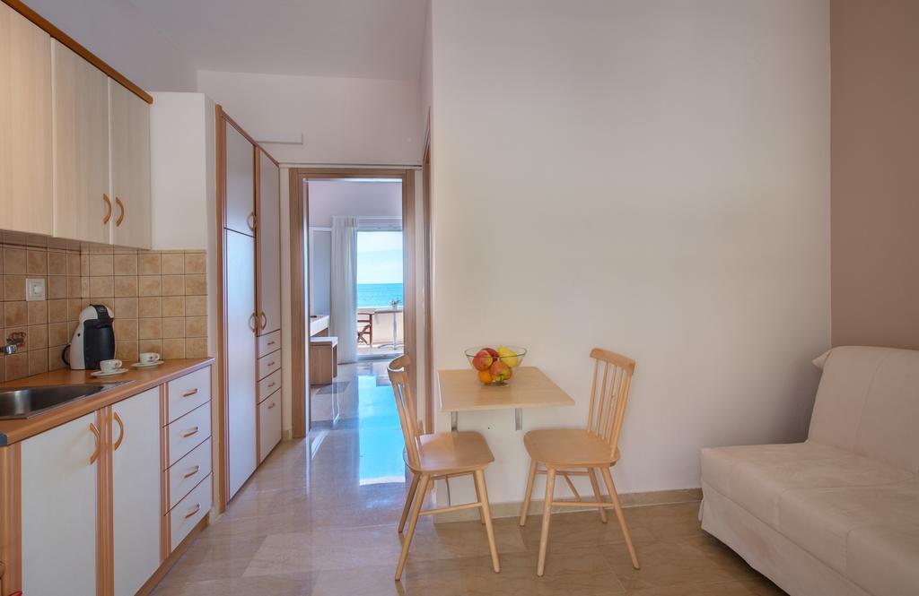 Krouzeri Aparthotel Nisaki (Corfu)