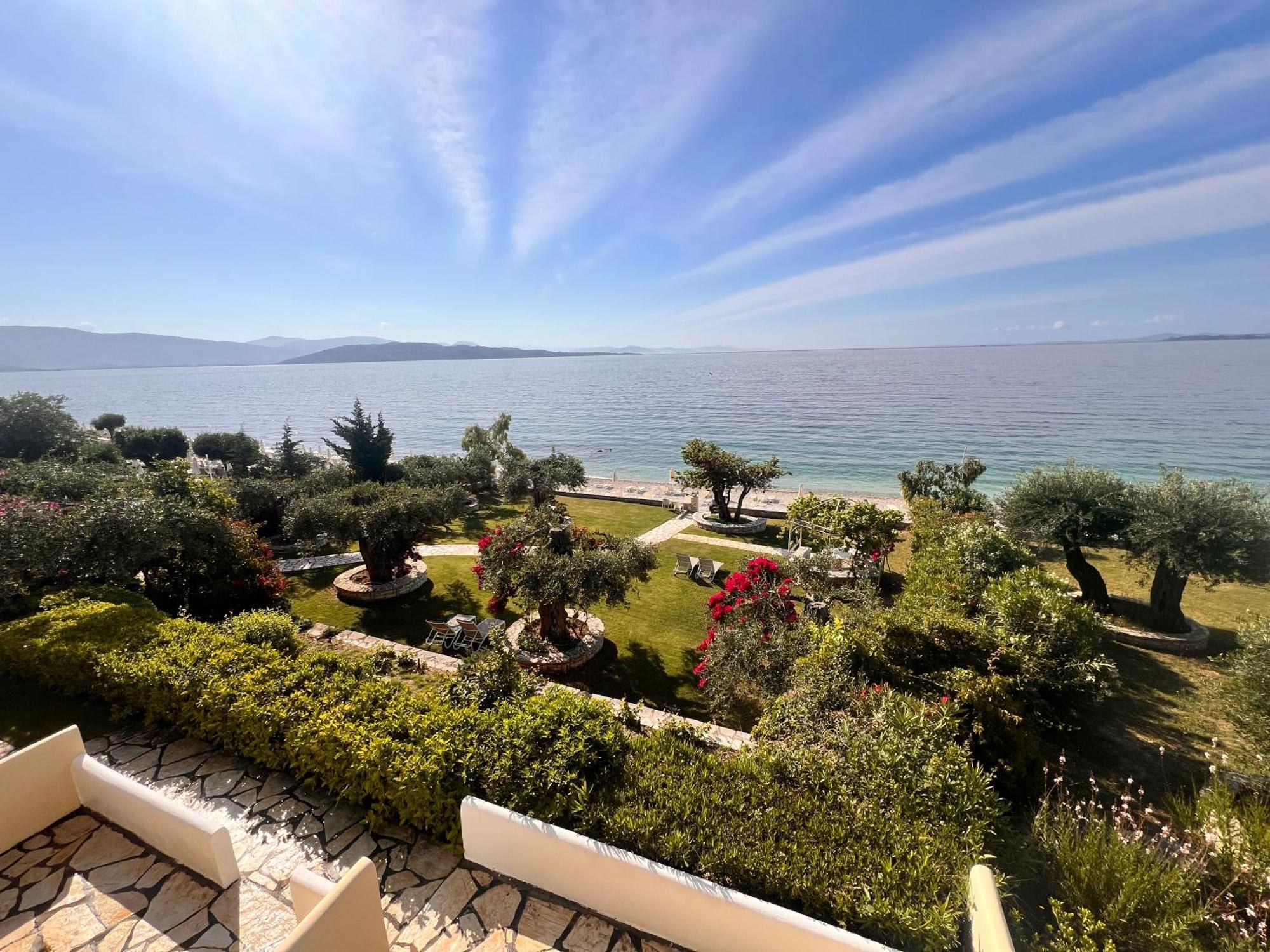 Krouzeri Aparthotel