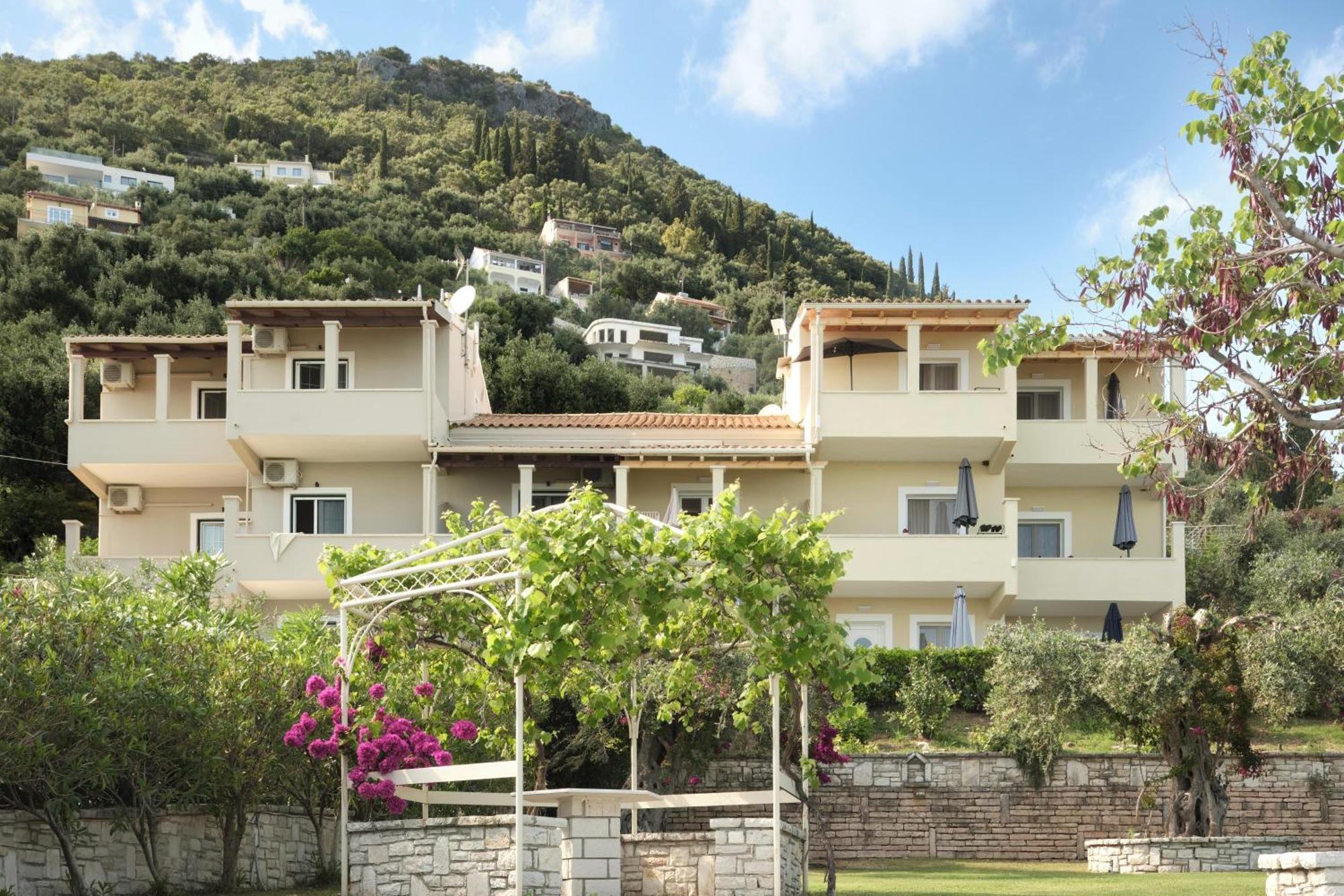 Aparthotel Krouzeri