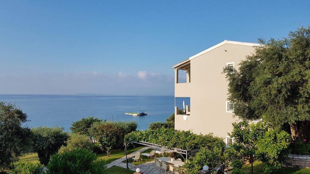 Krouzeri Nisaki (Corfu)